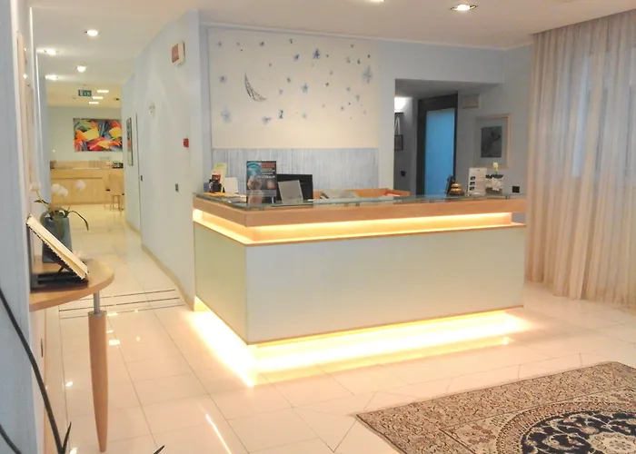 Hotel Chiaraluna